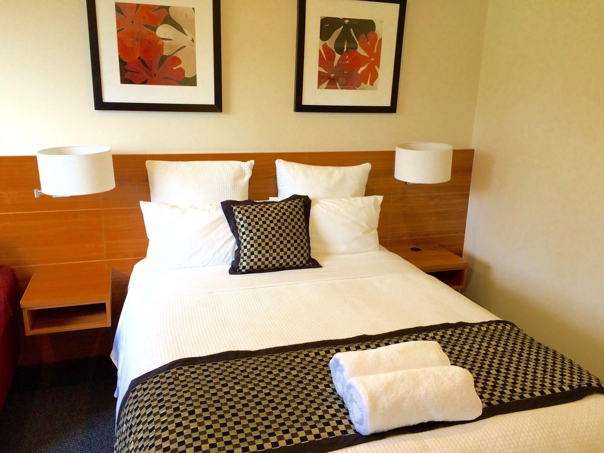 Parkview Motor Inn And Apartments วางกาแรตตา ภายนอก รูปภาพ